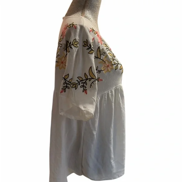 Vici Cream Floral Embroidered Blouse Boho Babydoll
shirt Womens - Picture 3 of 5